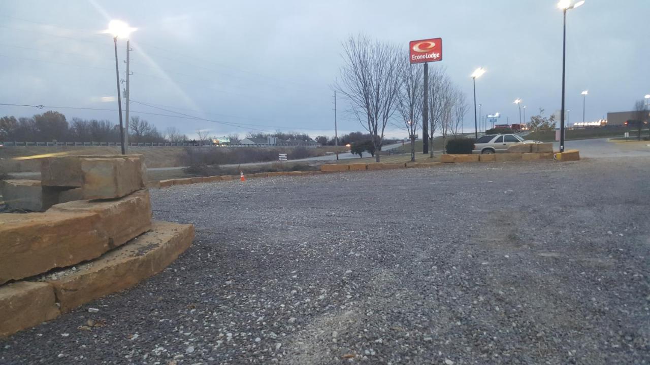 Econo Lodge Oak Grove-Blue Springs Exterior foto